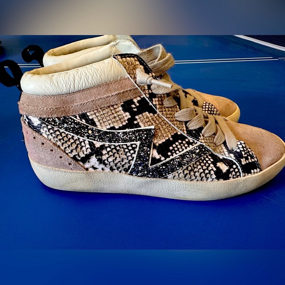 Gianni Bini animal print sneakers